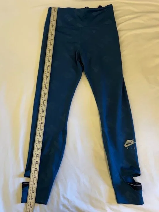 Nike Air Dri-FIT All-Over Logo ¾ Length Capri Dark Blue Leggings Small - Picture 8 of 8